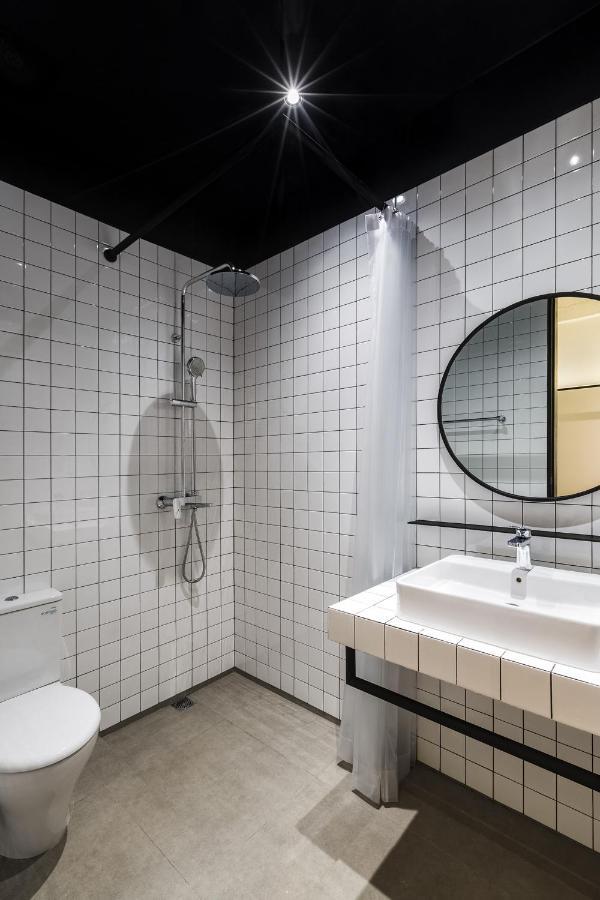 Qub Rooms Semarang Eksteriør bilde